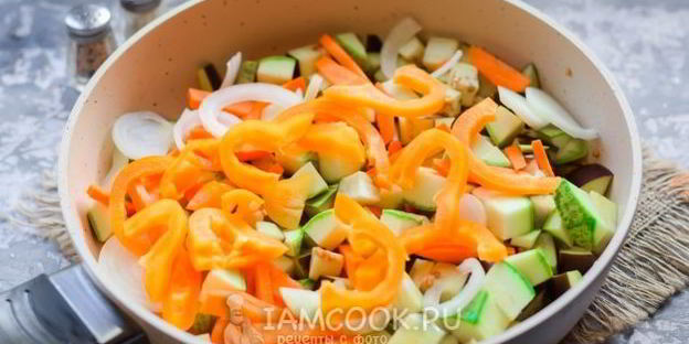 лечо из кабачков и баклажанов