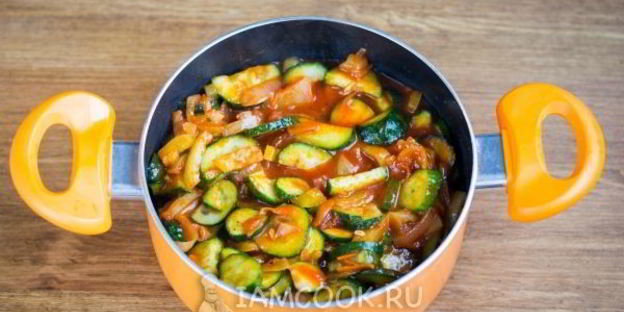 лечо из огурцов на зиму с томатной пастой