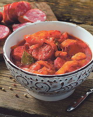 Лечо с колбасой