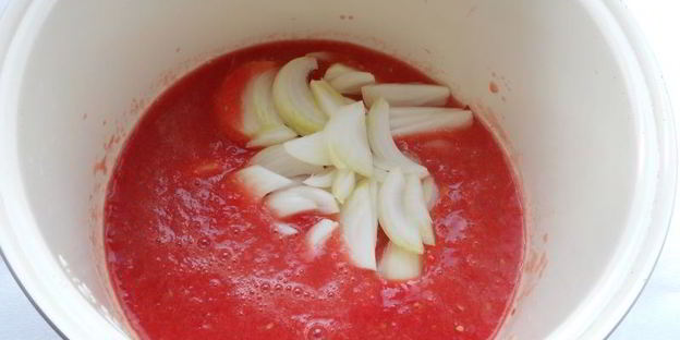 лечо с луком и морковью в мультиварке на зиму