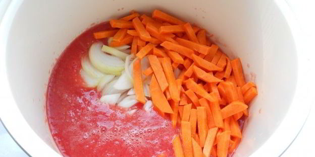 лечо с луком и морковью в мультиварке на зиму