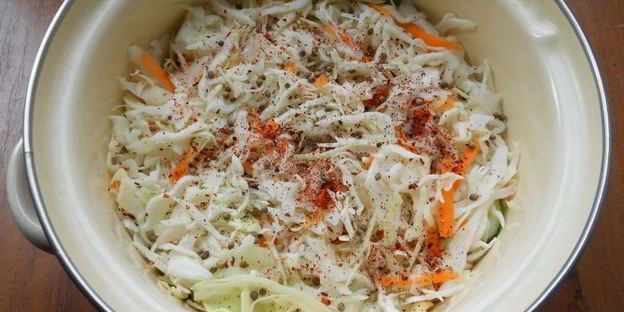 капуста маринованная с огурцами