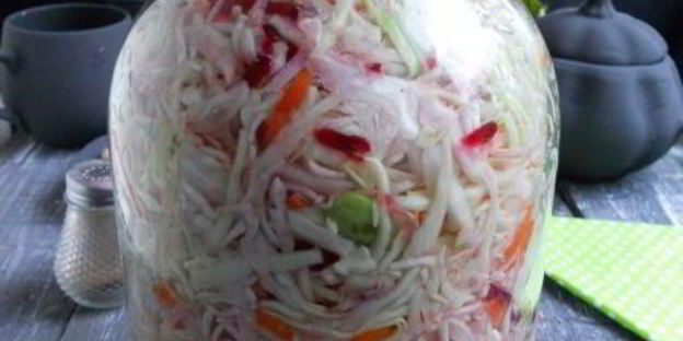 капуста маринованная со свеклой