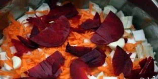 маринованная капуста кусочками со свеклой