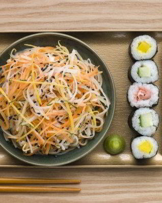 Маринованная морковь с дайконом по-вьетнамски