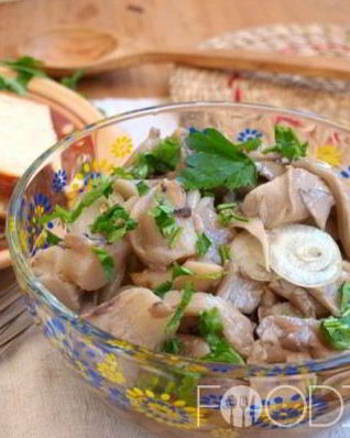 Маринованное вешенки