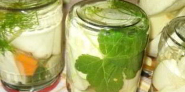 патиссоны, маринованные кусочками