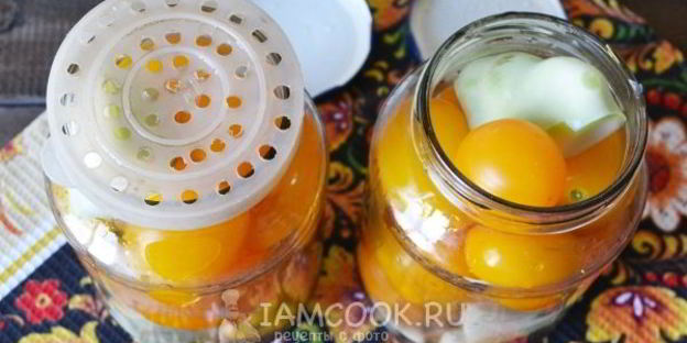 помидоры, маринованные с патиссонами