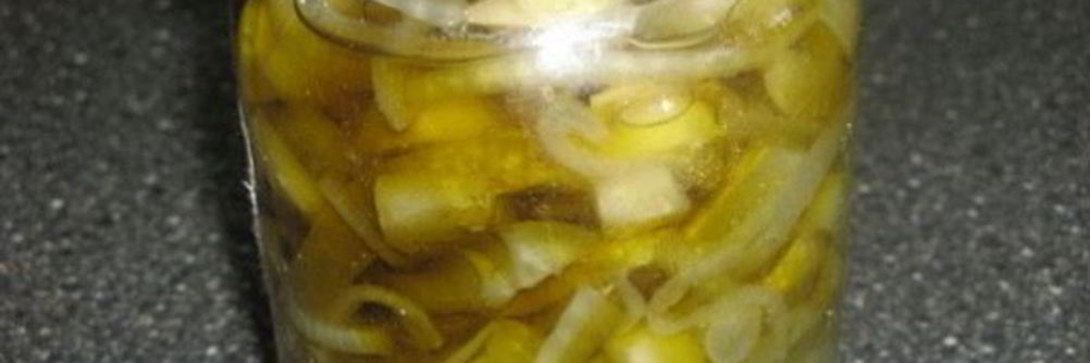 Огурцы с луком на зиму