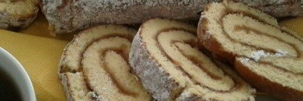 Рулет с яблочным повидлом