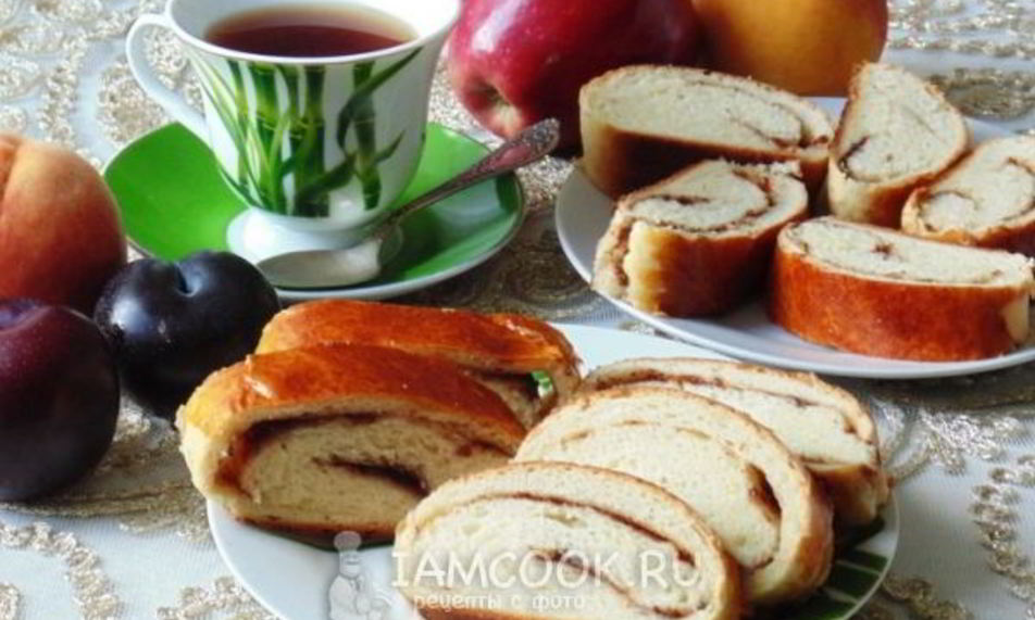 Рецепт сдобного рулета с повидлом