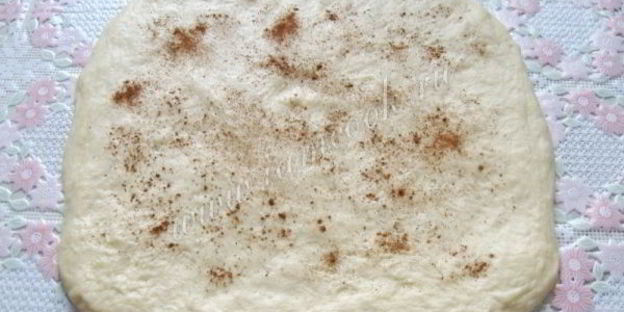 сдобный рулет с повидлом