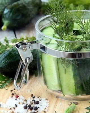 Быстрые малосольные огурцы с горчицей