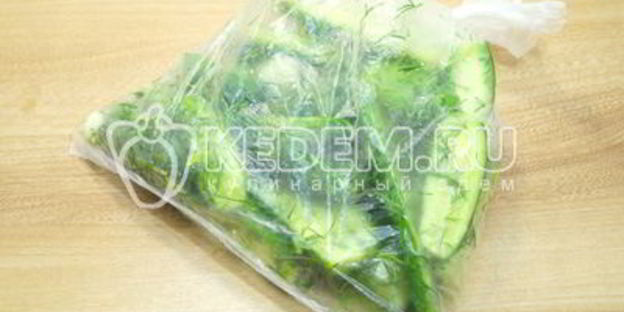 быстрые малосольные огурцы