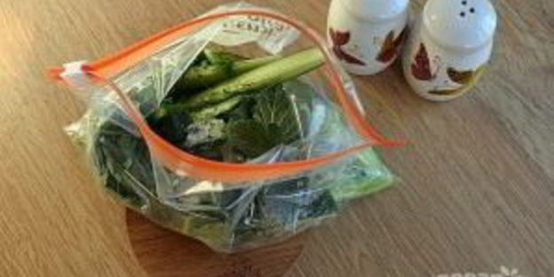 быстрые огурцы малосольные в пакете