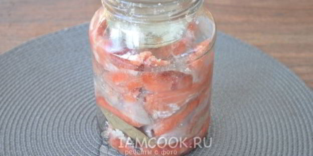горбуша соленая в банке