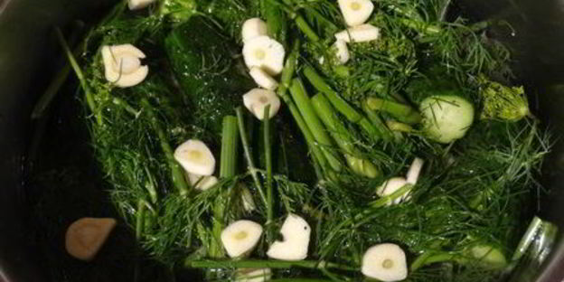 хрустящие малосольные огурчики