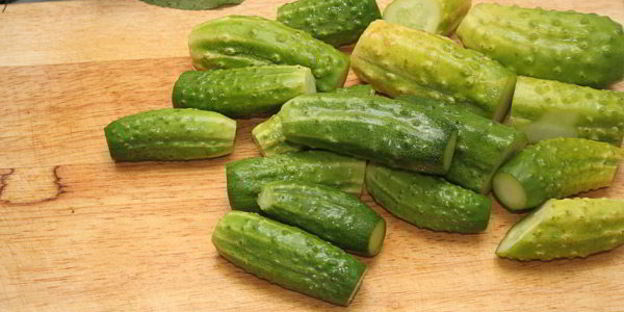 малосольные огурцы горячего засола