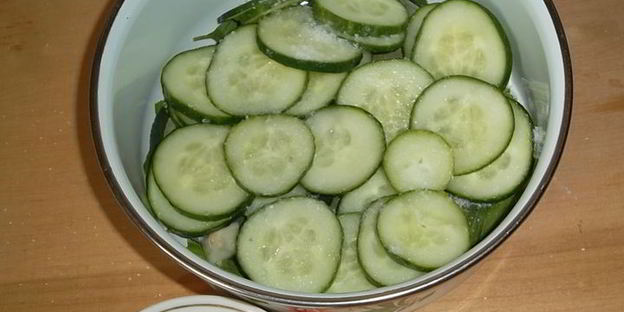 малосольные огурцы к обеду