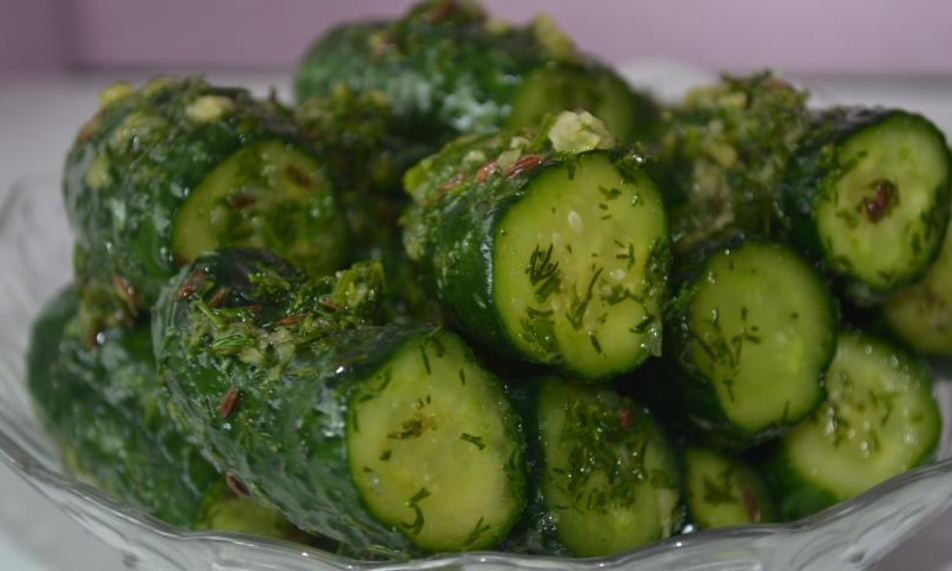 Рецепт малосольных огурцов сухого посола