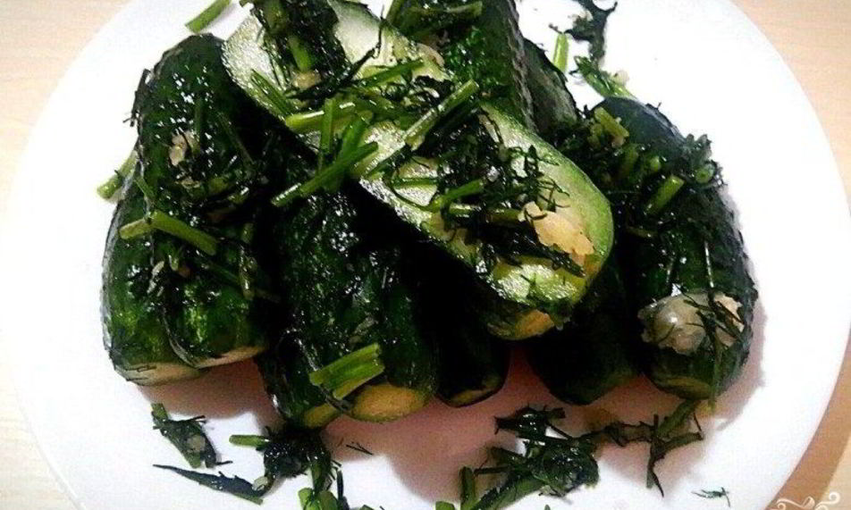 Рецепт малосольных огурцов в минералке