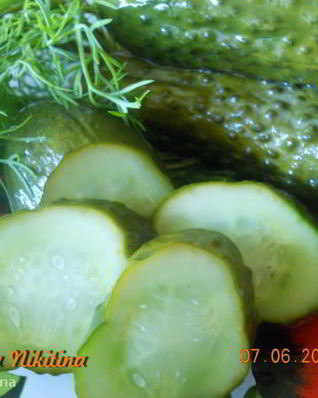 Малосольные огурцы