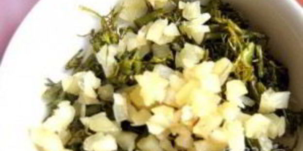 малосольные помидоры с чесноком и зеленью