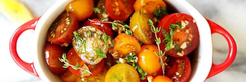 Малосольные помидоры в кастрюле