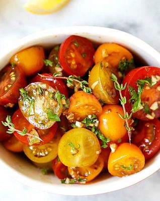 Малосольные помидоры в кастрюле