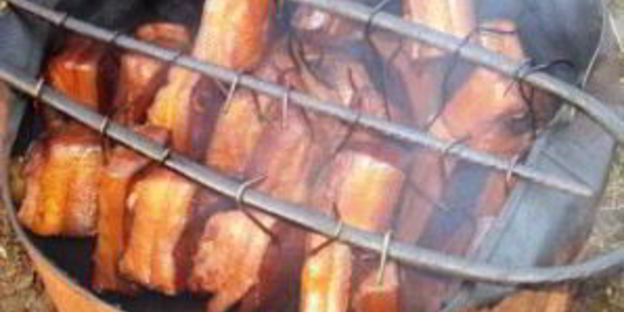 сало в коптильне