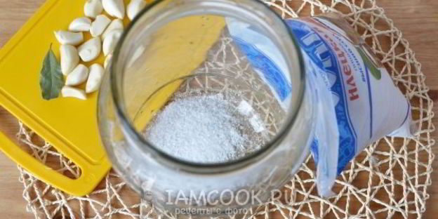 сало в рассоле в банке