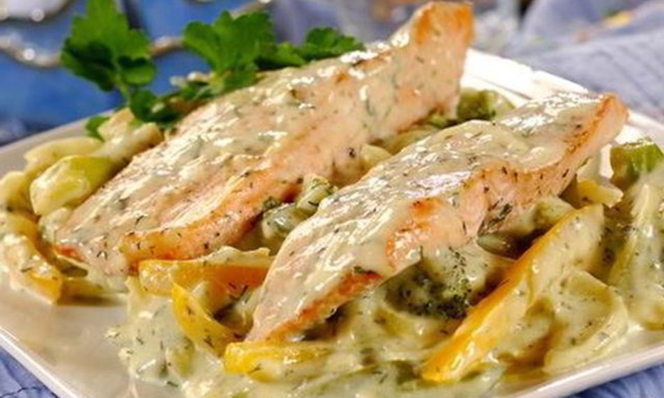 Рецепт сливочной форели с брокколи и болгарским перцем