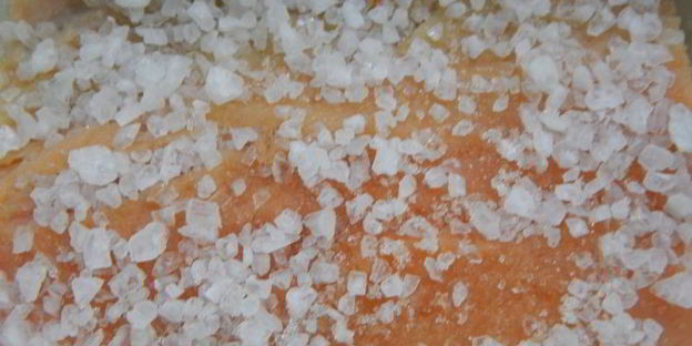 свекольный гравлакс — малосольный лосось