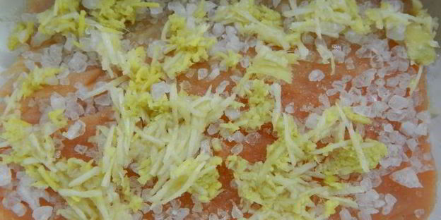 свекольный гравлакс — малосольный лосось