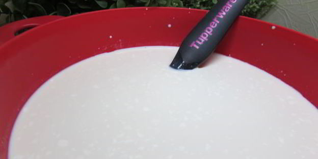 йогурт с вареньем