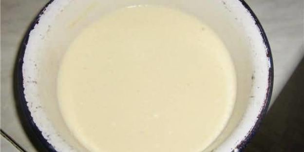 рулетики с лососем слабого соления с малиновым вареньем