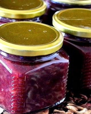 Сливовое варенье с орехами по-грузински