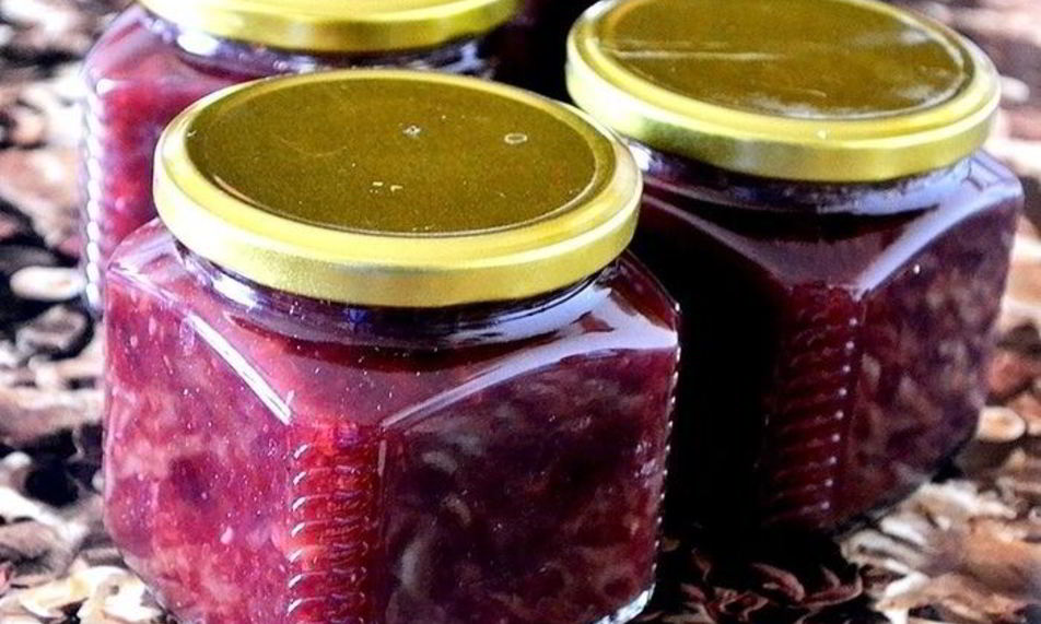 Рецепт сливового варенья с орехами по-грузински