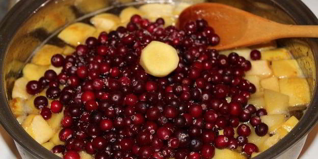 варенье из айвы и клюквы