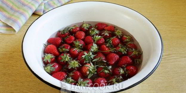 варенье из клубники и бананов