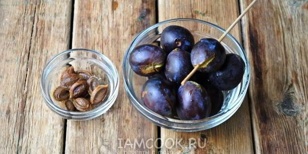 варенье из слив с грецкими орехами