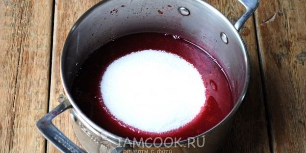 варенье из слив с грецкими орехами