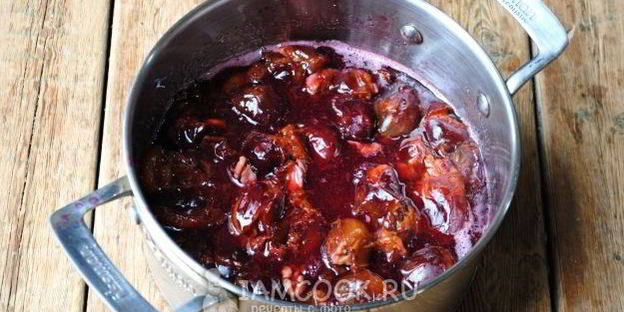 варенье из слив с грецкими орехами