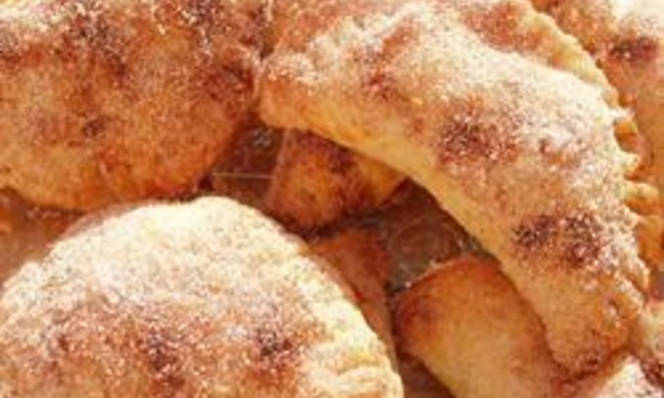 Рецепт эмпанад с вареньем и корицей