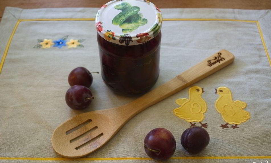 Рецепт закатки слив на зиму