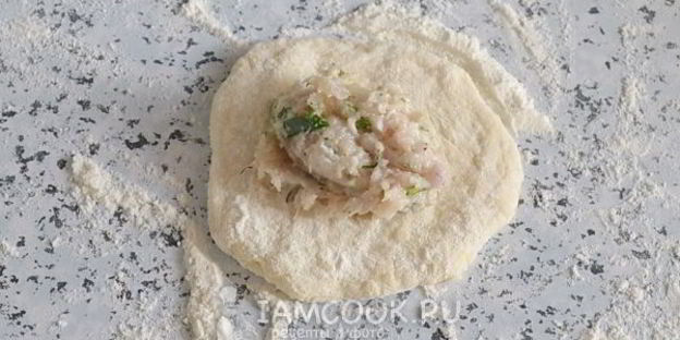 беляши с куриным фаршем