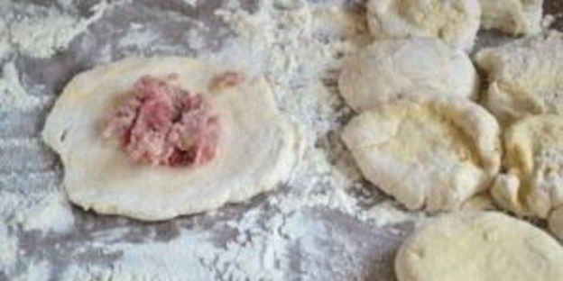 беляши с мясом