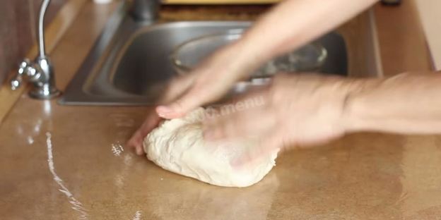 хрустящие беляши с мясом на дрожжевом тесте