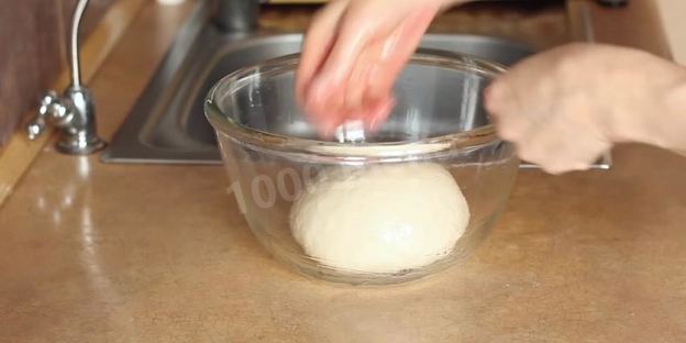 хрустящие беляши с мясом на дрожжевом тесте