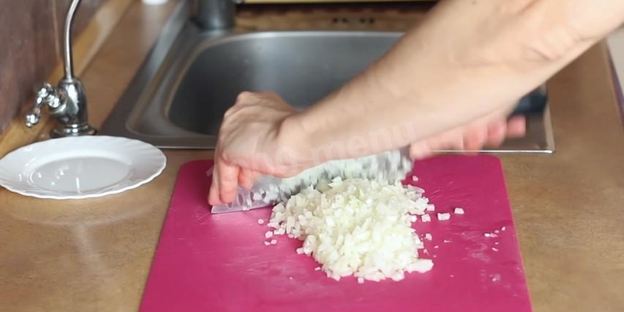 хрустящие беляши с мясом на дрожжевом тесте